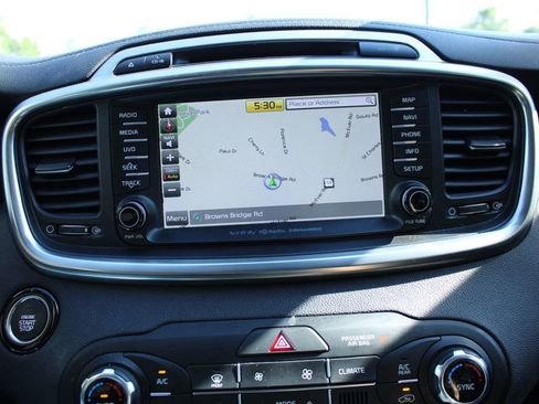 Used 2017 Kia Sorento SX FWD image 17