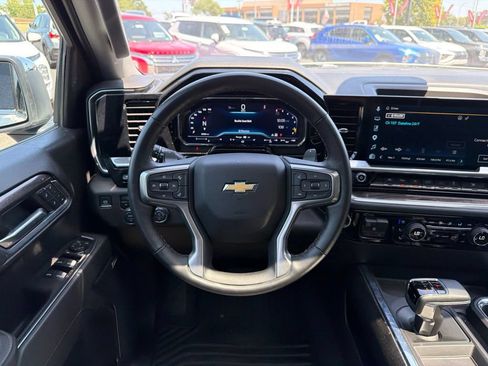 Used 2025 Chevrolet Silverado 1500 LTZ w/ LTZ Premium Package AWD/4WD image 42