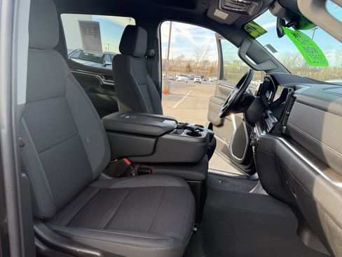 Used 2022 Chevrolet Silverado 1500 LT image 6