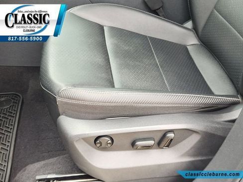 Used 2022 Volkswagen Atlas Cross Sport SE w/ Panoramic Sunroof Package FWD image 25