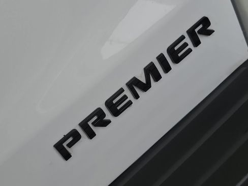Used 2019 Chevrolet Suburban Premier image 13