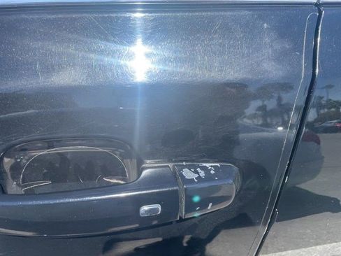 Used 2017 GMC Acadia SLE w/ Driver Alert Package I FWD image 17
