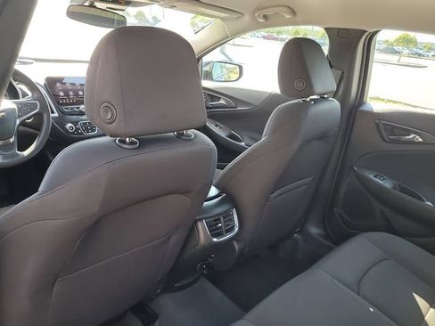 Used 2024 Chevrolet Malibu LT FWD image 12