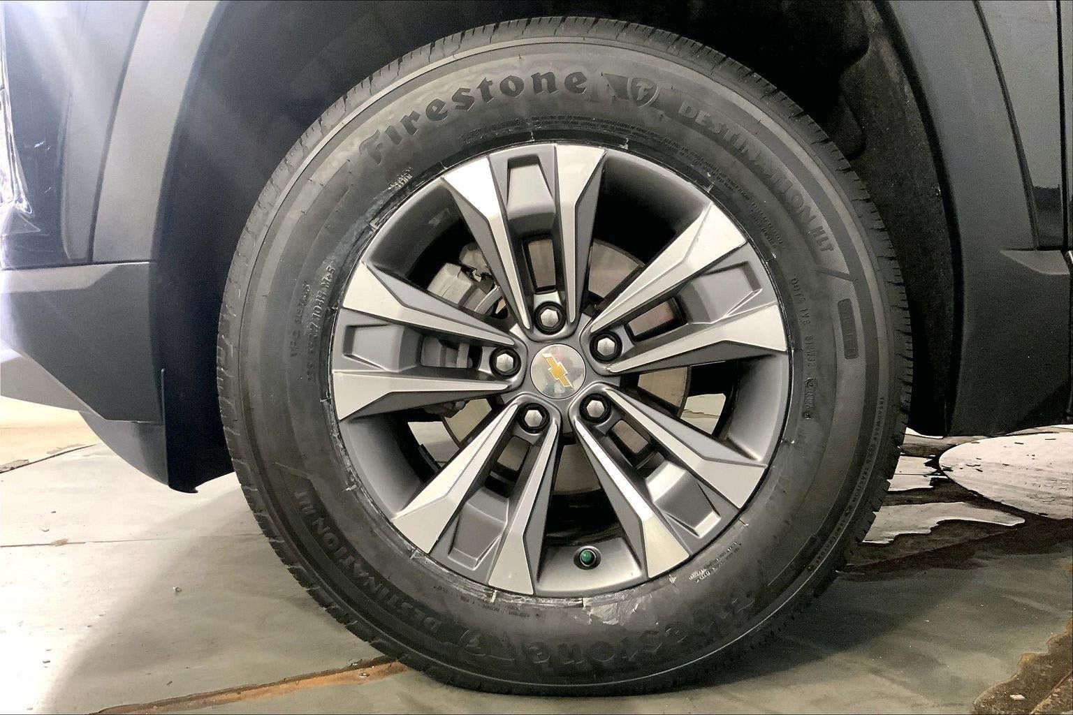 Used 2025 Chevrolet Equinox LT FWD image 9