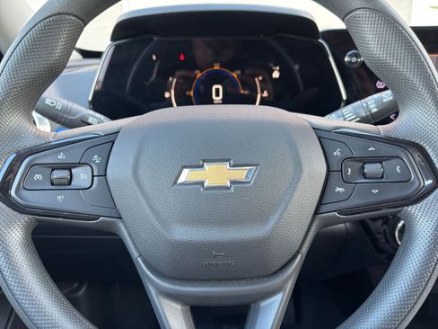 Used 2025 Chevrolet Trax LT image 42