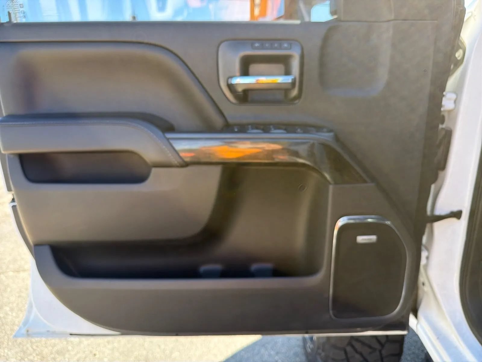 Used 2016 GMC Sierra 2500 Denali w/ Duramax Plus Package AWD/4WD image 33