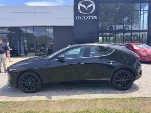 Used 2023 MAZDA MAZDA3 s FWD image 5