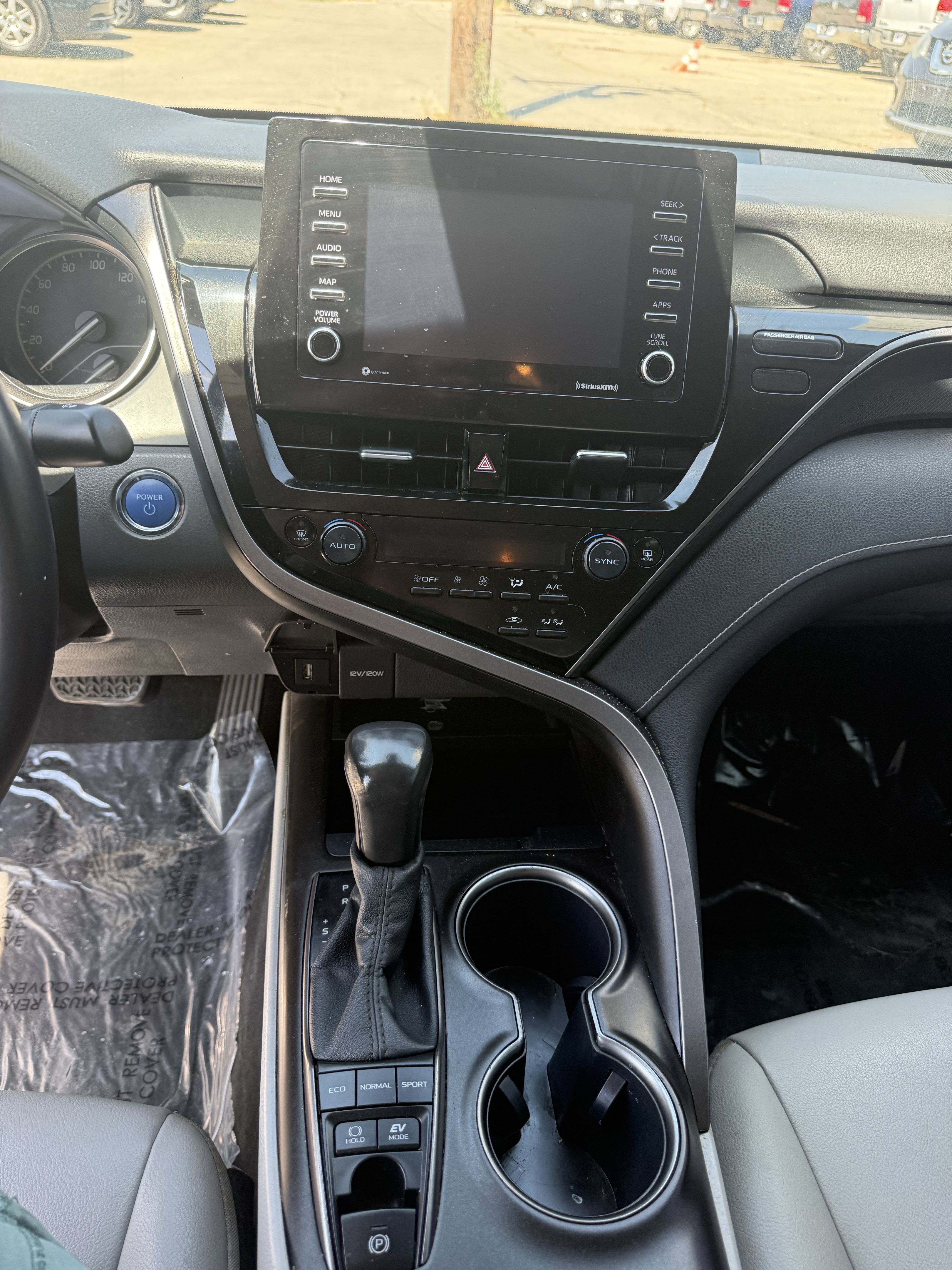 Used 2021 Toyota Camry SE FWD image 15