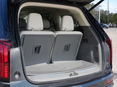 Certified 2022 Cadillac XT6 Premium Luxury w/ Technology Package image 24