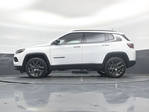 New 2026 Jeep Compass Latitude AWD/4WD image 43