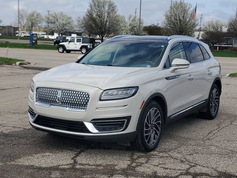 Used 2020 Lincoln Nautilus Reserve w/ Equipment Group 201A image 3