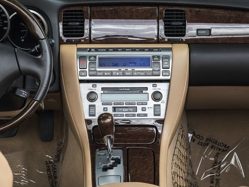 Used 2006 Lexus SC 430 Convertible w/ Preferred Accessory Pkg RWD image 23