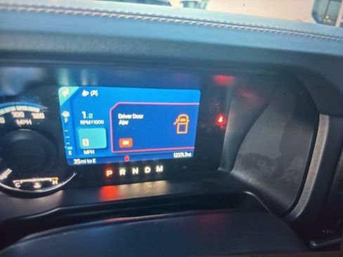 Used 2024 Ford Bronco Badlands image 4