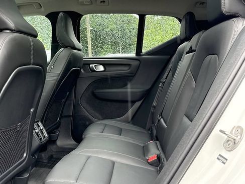 Used 2026 Volvo XC40 B5 Plus AWD/4WD image 49