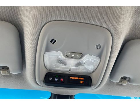 Used 2017 Chevrolet Bolt Premier w/ Driver Confidence II Package FWD image 23