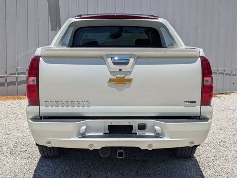 Used 2012 Chevrolet Avalanche LTZ AWD/4WD image 6