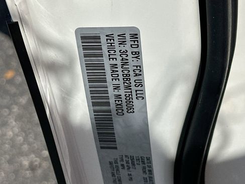 Used 2021 Jeep Compass Latitude w/ Sun and Sound Group image 31