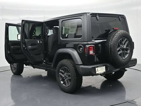 Used 2024 Jeep Wrangler Unlimited Sport AWD/4WD image 32
