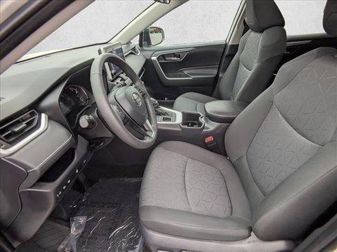 Used 2025 Toyota RAV4 XLE w/ Convenience Package AWD/4WD image 17