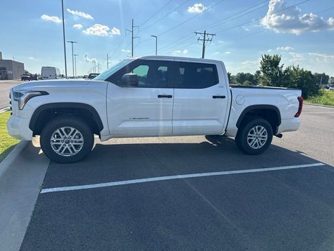 Used 2024 Toyota Tundra SR5 AWD/4WD image 2