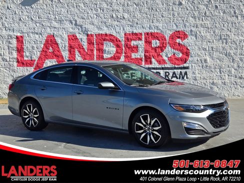 Used 2025 Chevrolet Malibu RS image 1