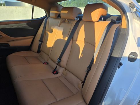 Used 2023 Lexus ES 350 w/ Premium Package FWD image 20