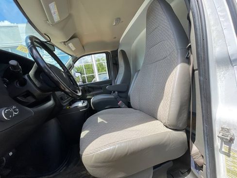Used 2023 Chevrolet Express 3500 w/ Power Convenience Package RWD image 15
