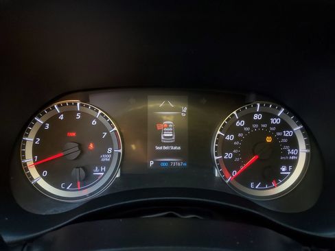 Used 2021 Toyota Highlander L FWD image 29