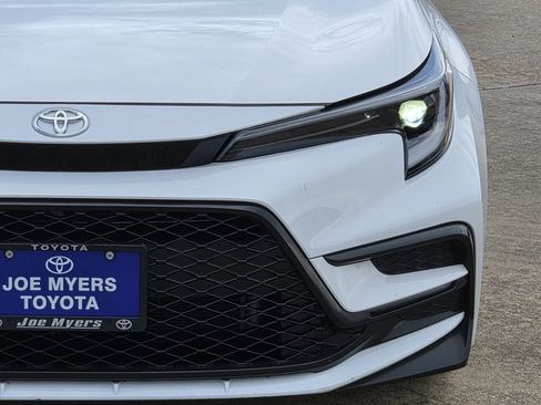 Used 2025 Toyota Corolla SE FWD image 4