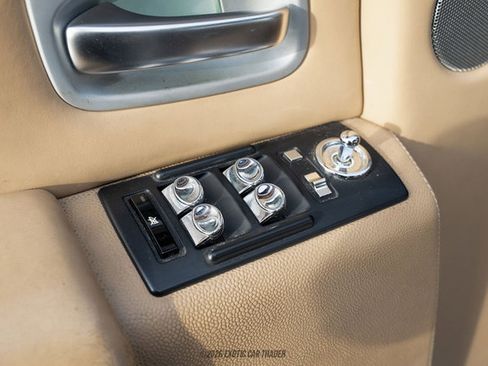 Used 2005 Rolls-Royce Phantom Sedan RWD image 41