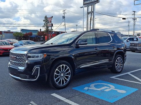 Used 2021 GMC Acadia Denali w/ Denali Ultimate Package AWD/4WD image 3