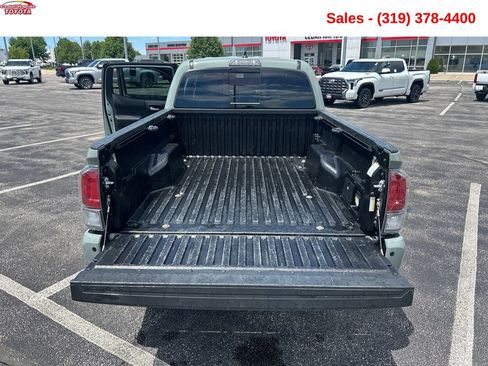 Used 2023 Toyota Tacoma TRD Off-Road w/ TRD Premium Off Road Package AWD/4WD image 21