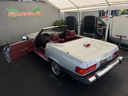 Used 1987 Mercedes-Benz 560 SL image 3