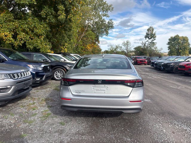 Used 2024 Honda Accord EX image 4