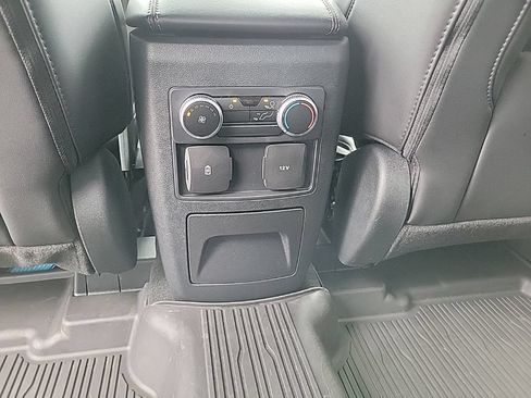 Used 2023 Ford Explorer XLT w/ Equipment Group 202A AWD/4WD image 11