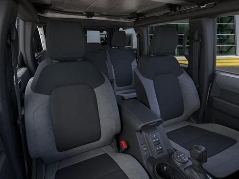 New 2025 Ford Bronco 4-Door image 10