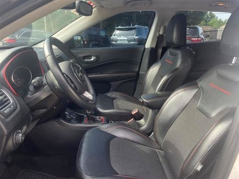 Used 2019 Jeep Compass Trailhawk AWD/4WD image 10