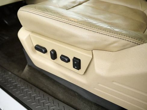 Used 2012 Ford F150 Lariat w/ Lariat Chrome Pkg image 17