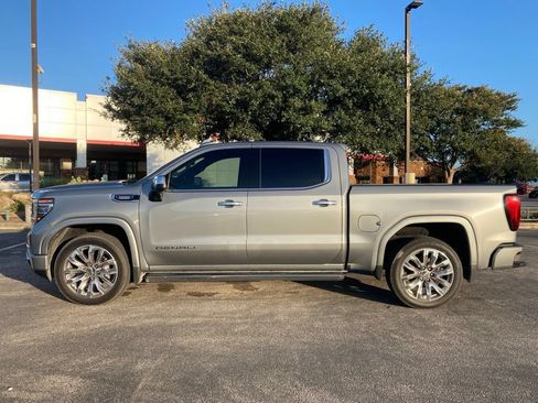 Used 2025 GMC Sierra 1500 Denali AWD/4WD image 6