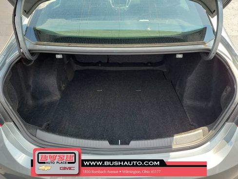 Used 2024 Chevrolet Malibu LT FWD image 9