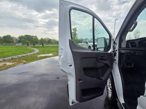 Used 2024 Ford Transit 350 XLT RWD image 21