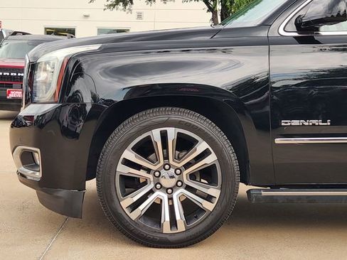Used 2018 GMC Yukon XL Denali w/ Denali Ultimate Package AWD/4WD image 5