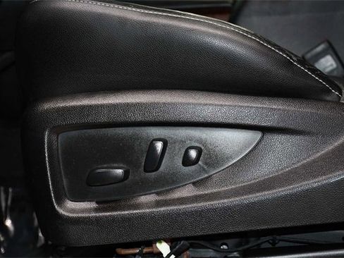 Used 2020 GMC Yukon XL SLT w/ Open Road Package image 30