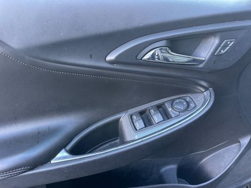 Used 2019 Chevrolet Malibu LT w/ Leather Package image 10