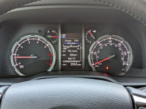 Used 2022 Toyota 4Runner TRD Off-Road image 15