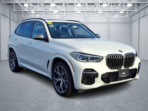 Used 2023 BMW X5 M50i w/ Executive Package image 3