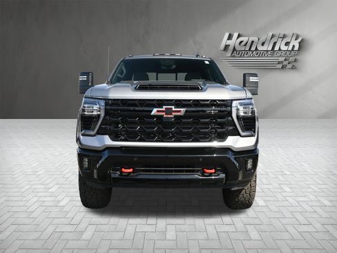 Used 2026 Chevrolet Silverado 2500 ZR2 w/ LPO, Dark Essentials Package image 6