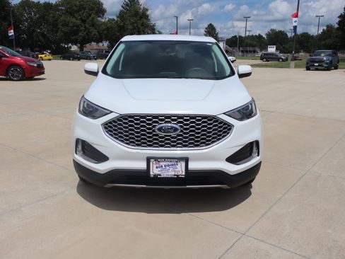 Used 2024 Ford Edge SEL w/ Convenience Package AWD/4WD image 3