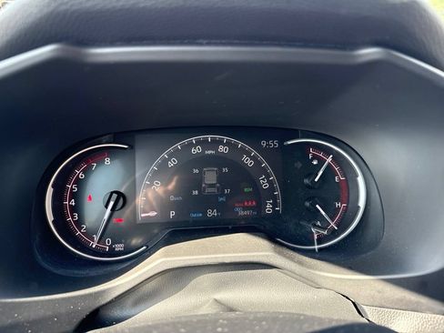 Used 2024 Toyota RAV4 XLE AWD/4WD image 20