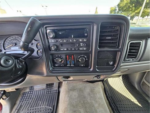 Used 2005 GMC Yukon 2WD image 24